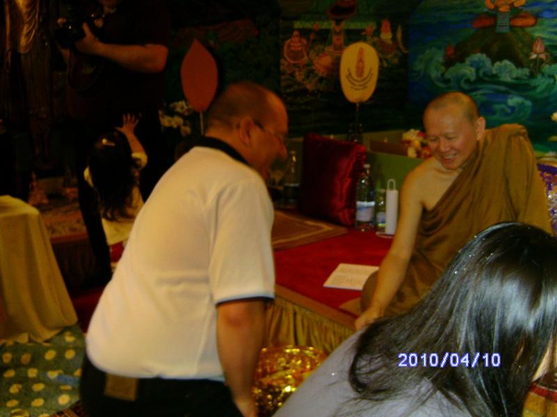 2010.04.10-songkran-dragoer[53].jpg